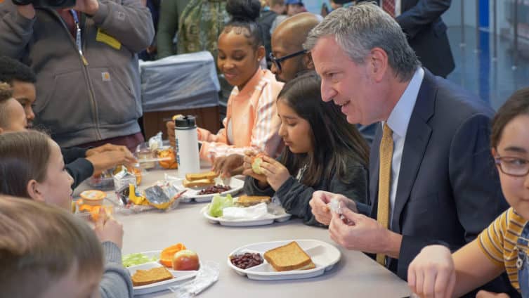 New York iskolái bevezetik a húsmentes hétfőt