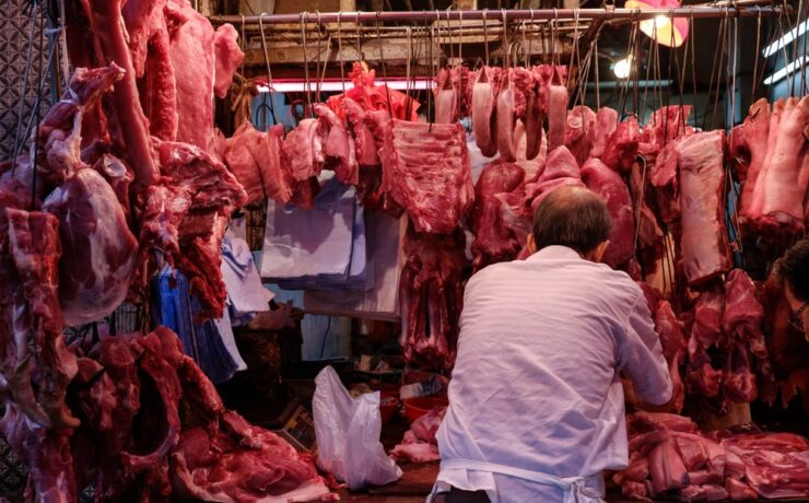 Éves szinten 90.000 haláleset köthető a megnövekedett húsfogyasztás miatti légszennyezettséghez Kínában