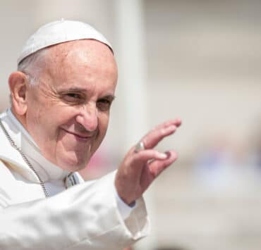 Ferenc pápa húselhagyásra buzdítja a fiatalokat