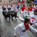 Idén is számos emberi és állati áldozatot követelt a spanyolországi bikafuttatás