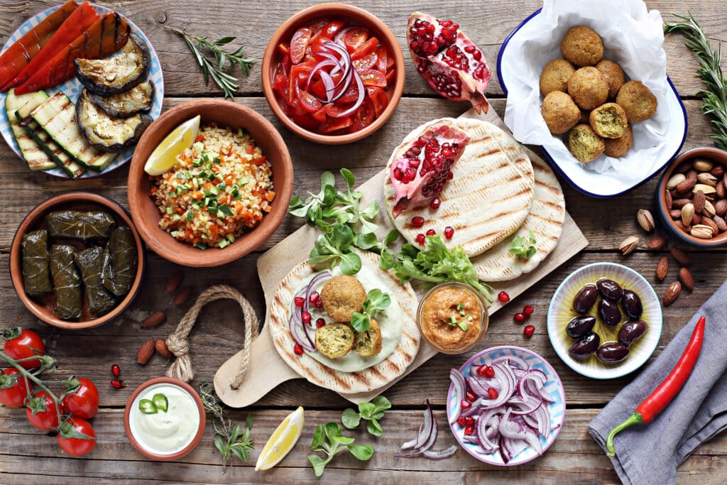 Csenge és Flóra világkonyhája: mezze – vacsoraparti közel-keleti hangulatban