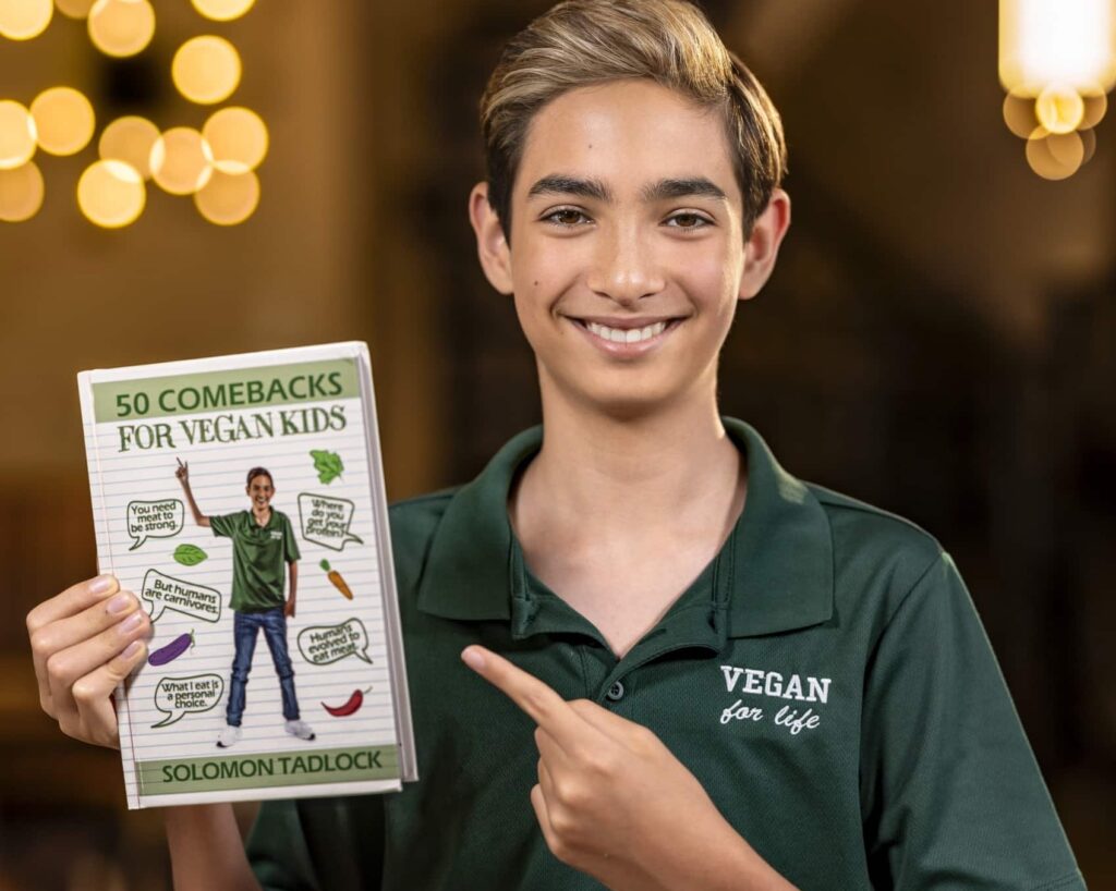 Egy 14 éves fiú könyvet írt arról, hogyan lehet vegánként leszerelni a kötekedőket