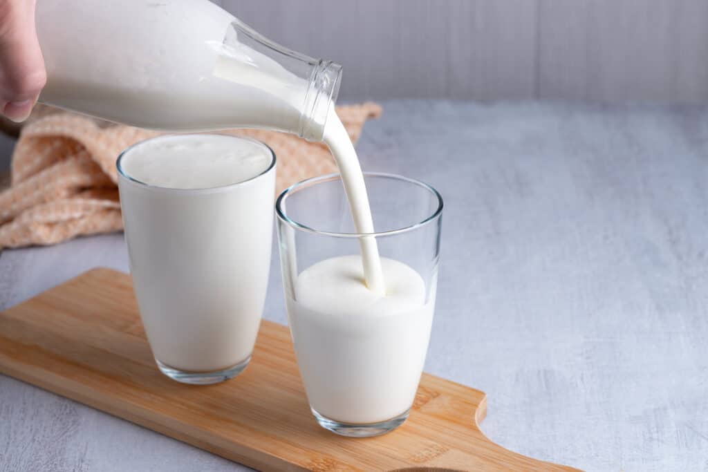 A precíziós fermentációval készült tej előállítása 96 százalékkal kevesebb kibocsátással jár