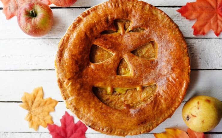 Félelmetesen finom sütőtökös pite – Csenge és Flóra világkonyhájának halloweeni különkiadása