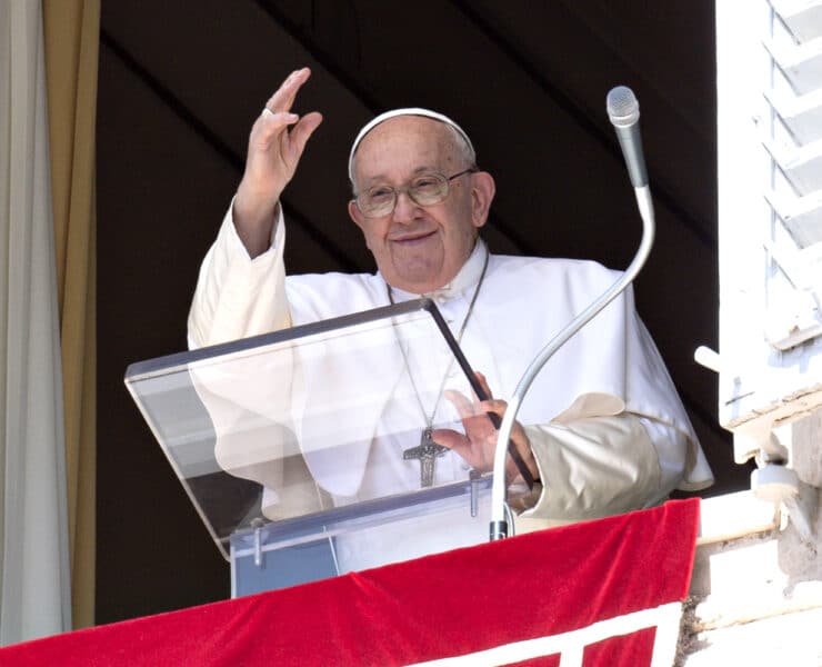 A húshagyó péntek hagyományának felélesztésére szólították fel Ferenc pápát aktivisták