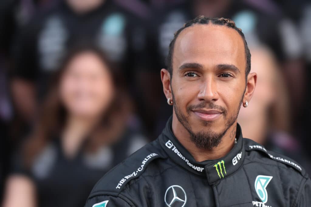 Bezárásokra kényszerül Lewis Hamilton vegán étteremlánca
