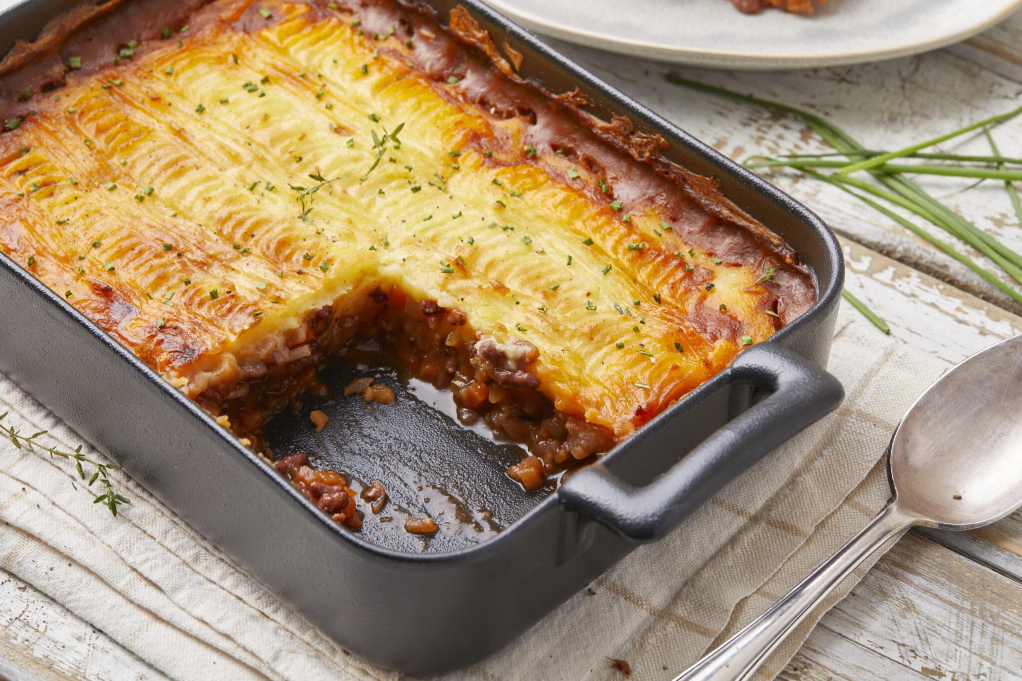 Édesburgonyás pásztorpite fekete tepsiben